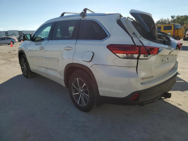 Photo 3 from auction – 2017 TOYOTA HIGHLANDER with VIN 5TDJZRFH7HS520152