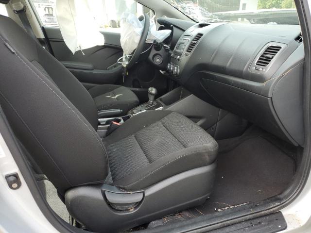 Photo 5 from auction – 2017 KIA FORTE LX with VIN 3KPFK4A7XHE127140