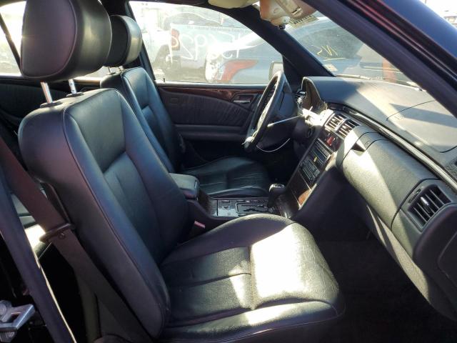 Photo 5 from auction – 1997 MERCEDES-BENZ E 420 with VIN WDBJF72FXVA113936