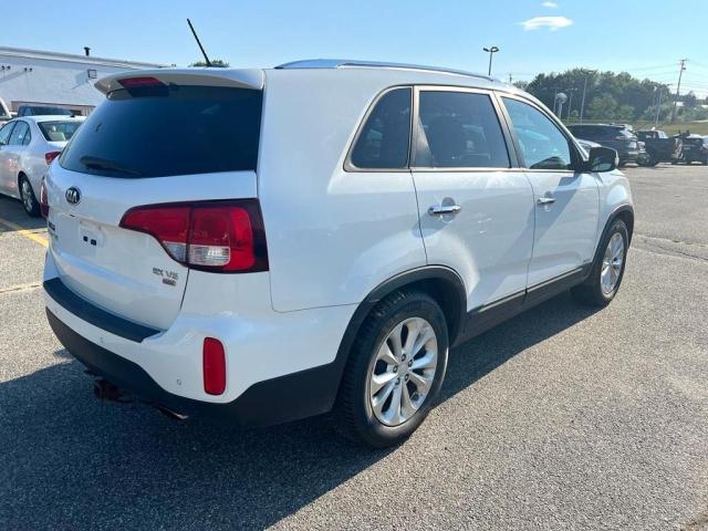 Photo 4 from auction – 2014 KIA SORENTO EX with VIN 5XYKUDA79EG449677