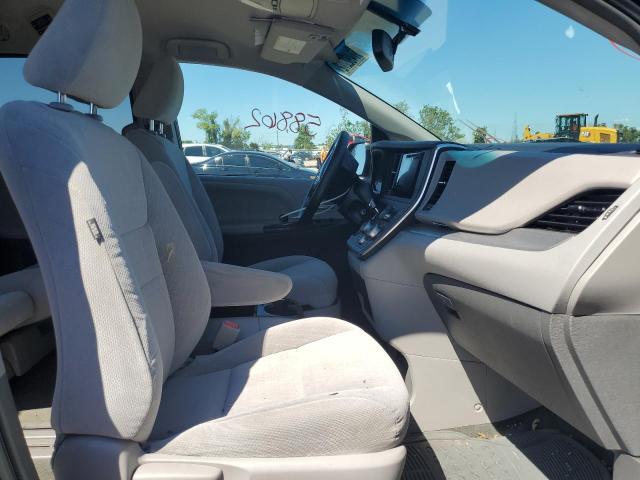 Photo 5 from auction – 2016 TOYOTA SIENNA LE with VIN 5TDKK3DC4GS704914