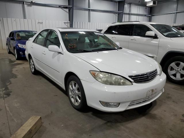 TOYOTA CAMRY LE 2005 with VIN 4T1BF30K35U604888 - Photo from auction