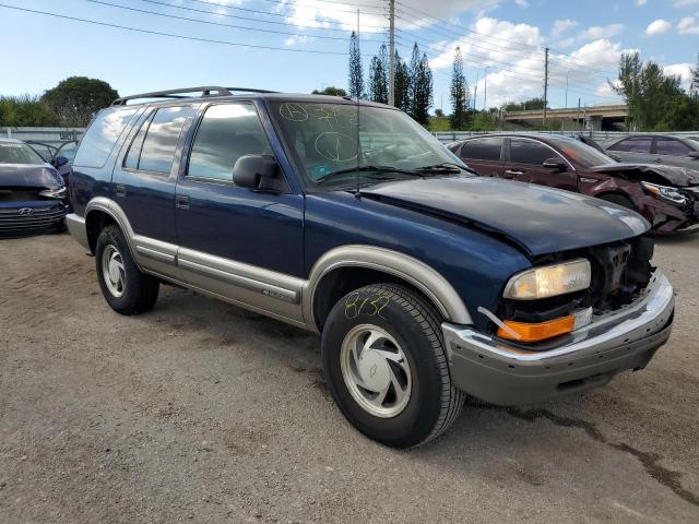 CHEVROLET BLAZER 2000 with VIN 1GNDT13W6Y2157523 - Photo from auction