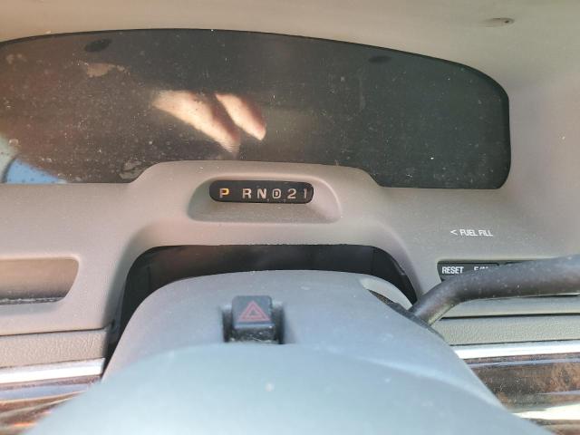 Photo 8 from auction – 2004 MERCURY GRAND MARQ with VIN 2MEFM75W04X681576