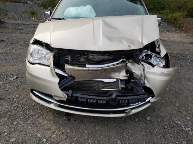 Photo 9 from auction – 2016 CHRYSLER TOWN & COU with VIN 2C4RC1CG6GR199830