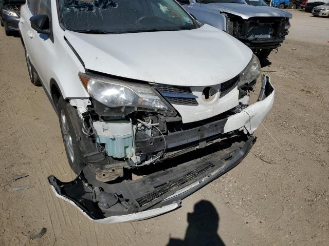 Photo 9 from auction – 2015 TOYOTA RAV4 LE with VIN JTMZFREV0FD047982