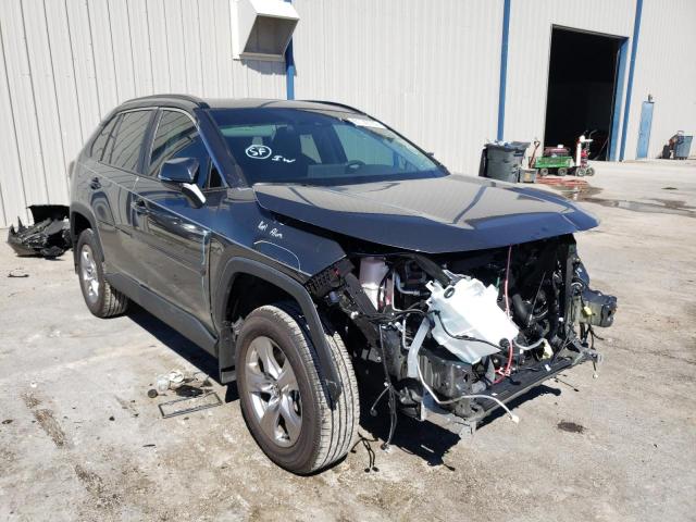 TOYOTA RAV4 XLE 2022 with VIN 2T3W1RFV5NC186282 - Photo from auction