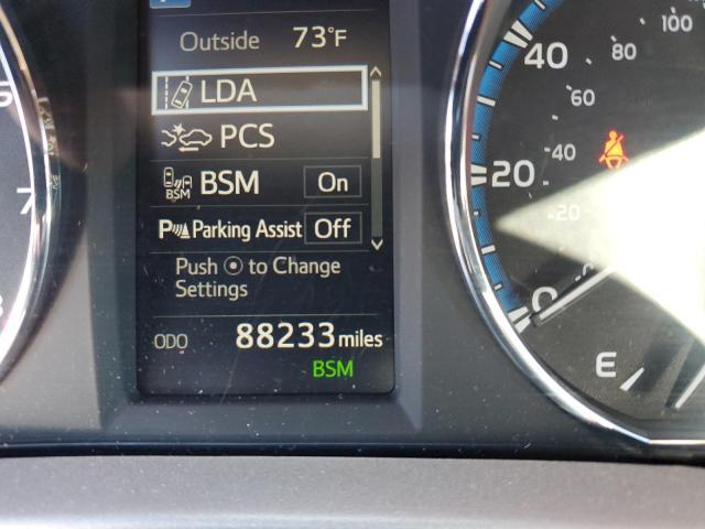 Photo 8 from auction – 2017 TOYOTA RAV4 LIMIT with VIN 2T3DFREV3HW580778