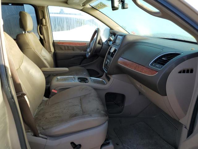 Photo 5 from auction – 2015 CHRYSLER TOWN & COU with VIN 2C4RC1GG8FR708907