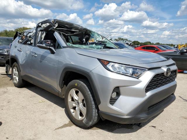 TOYOTA RAV4 XLE 2020 with VIN 2T3W1RFV8LC075402 - Photo from auction