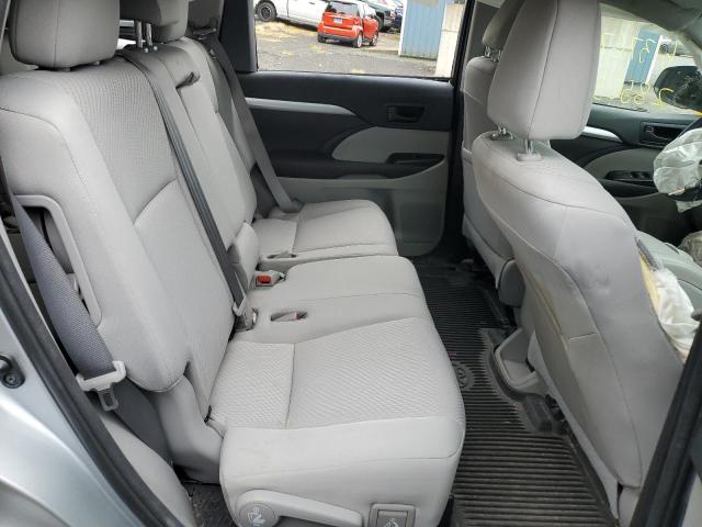 Photo 6 from auction – 2017 TOYOTA HIGHLANDER with VIN 5TDBZRFH6HS461549