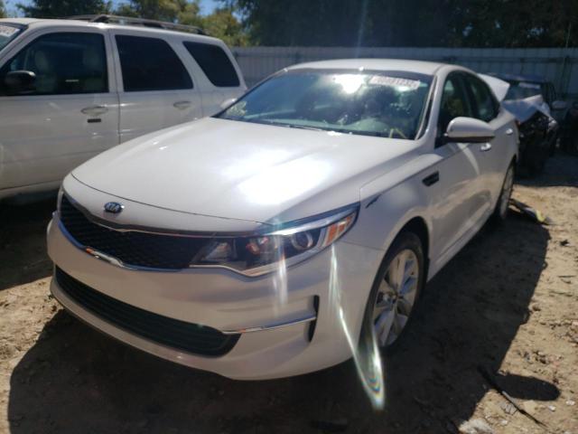 Photo 2 from auction – 2018 KIA OPTIMA LX with VIN 5XXGT4L33JG258399