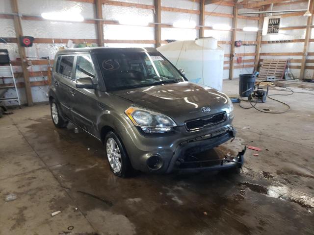 KIA SOUL + 2013 with VIN KNDJT2A65D7519522 - Photo from auction
