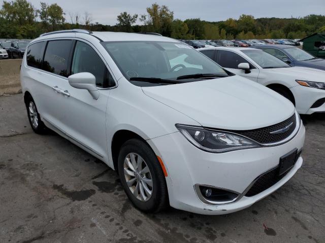 CHRYSLER PACIFICA T 2018 with VIN 2C4RC1BG5JR288085 - Photo from auction