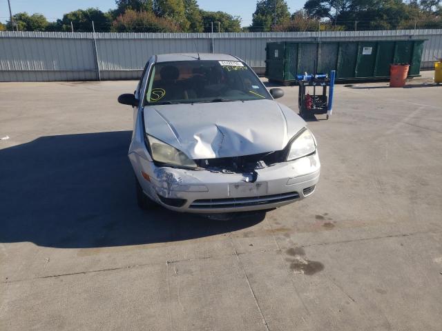 Photo 9 from auction – 2005 FORD FOCUS ZX4 with VIN 1FAFP34N45W226954