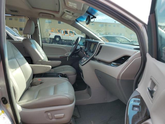 Photo 5 from auction – 2015 TOYOTA SIENNA XLE with VIN 5TDYK3DC0FS642341