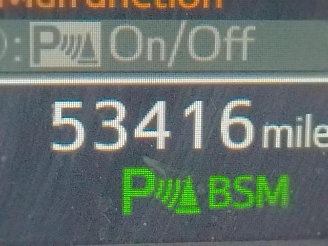 Photo 8 from auction – 2017 TOYOTA RAV4 LIMIT with VIN 2T3DFREV5HW666531