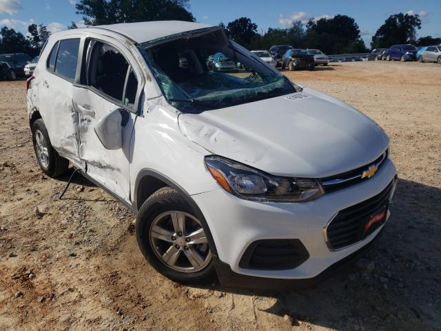 CHEVROLET TRAX LS 2022 with VIN KL7CJKSM5NB532715 - Photo from auction