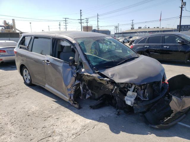 TOYOTA SIENNA 2019 with VIN 5TDZZ3DC9KS989192 - Photo from auction