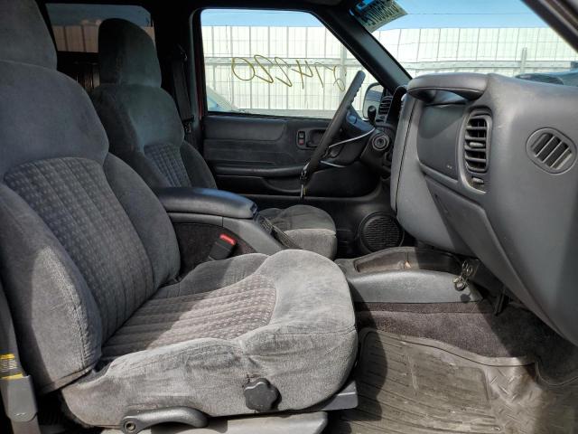 Photo 5 from auction – 2001 CHEVROLET BLAZER with VIN 1GNDT13WX1K230818