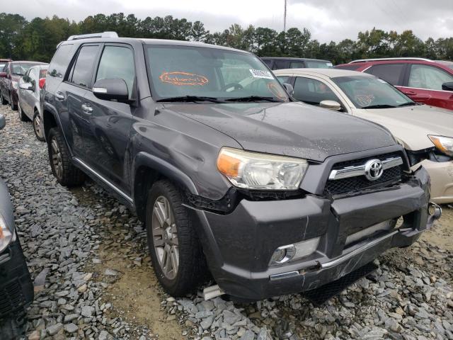 TOYOTA 4RUNNER SR 2011 مع رقم تعريف المركبة JTEZU5JR7B5024416 - صورة من المزاد