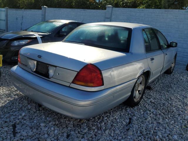 صورة رقم 4 من المزاد - 2002 FORD CROWN VICT مع VIN 2FAFP74W72X119669