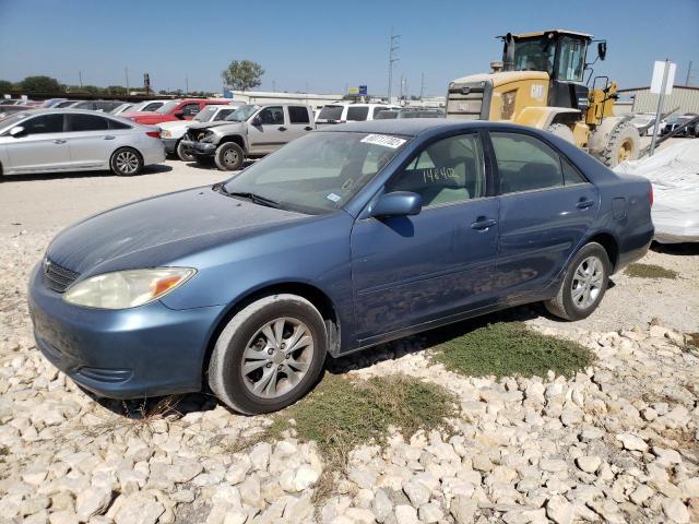 TOYOTA CAMRY LE 2004 with VIN 4T1BF32K54U580282 - Photo from auction