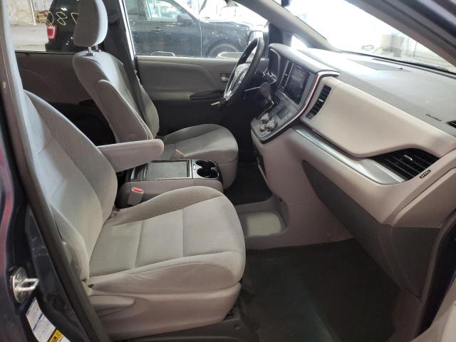 Photo 5 from auction – 2017 TOYOTA SIENNA LE with VIN 5TDJZ3DC6HS151529