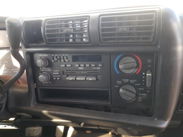 Photo 9 from auction – 1995 CHEVROLET BLAZER with VIN 1GNCS13W8SK209949