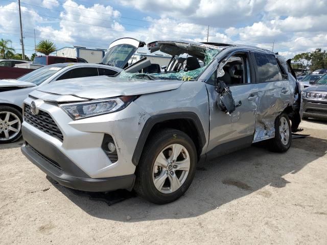 Photo 2 from auction – 2020 TOYOTA RAV4 XLE with VIN 2T3W1RFV8LC075402
