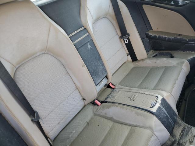 Photo 6 from auction – 2011 MERCEDES-BENZ E 550 with VIN WDDKK7CF1BF093967