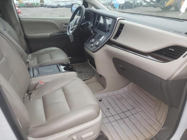 Photo 5 from auction – 2017 TOYOTA SIENNA XLE with VIN 5TDYZ3DC9HS792902