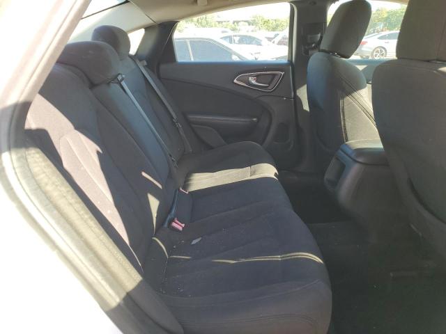 Photo 6 from auction – 2015 CHRYSLER 200 LIMITE with VIN 1C3CCCAB6FN649002