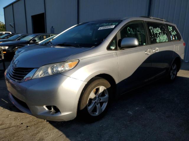 Photo 2 from auction – 2011 TOYOTA SIENNA BAS with VIN 5TDKA3DC7BS002176