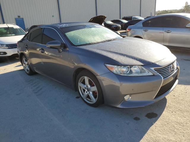 LEXUS ES 300H 2013 مع رقم تعريف المركبة JTHBW1GG7D2021078 - صورة من المزاد