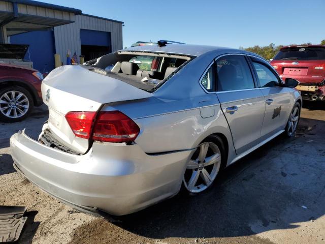 Photo 4 from auction – 2012 VOLKSWAGEN PASSAT SE with VIN 1VWBP7A34CC062779