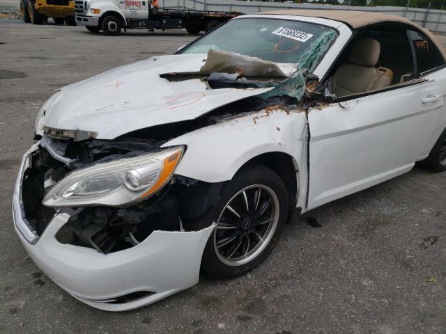 Photo 9 from auction – 2013 CHRYSLER 200 TOURIN with VIN 1C3BCBEB8DN679146