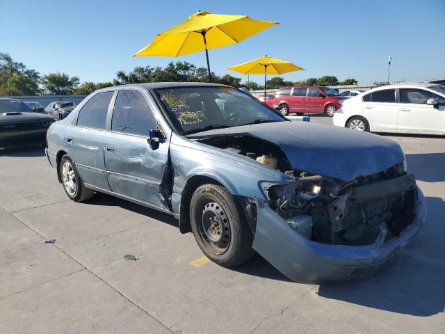 TOYOTA CAMRY CE 2000 with VIN 4T1BG22K8YU926385 - Photo from auction