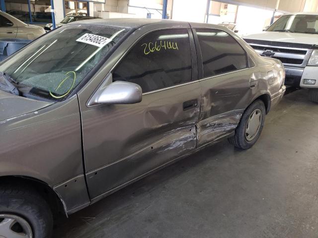 Photo 9 from auction – 2000 TOYOTA CAMRY CE with VIN 4T1BG22K9YU695545