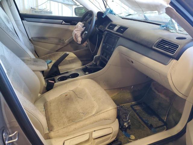 Photo 5 from auction – 2015 VOLKSWAGEN PASSAT SE with VIN 1VWBV7A31FC039311