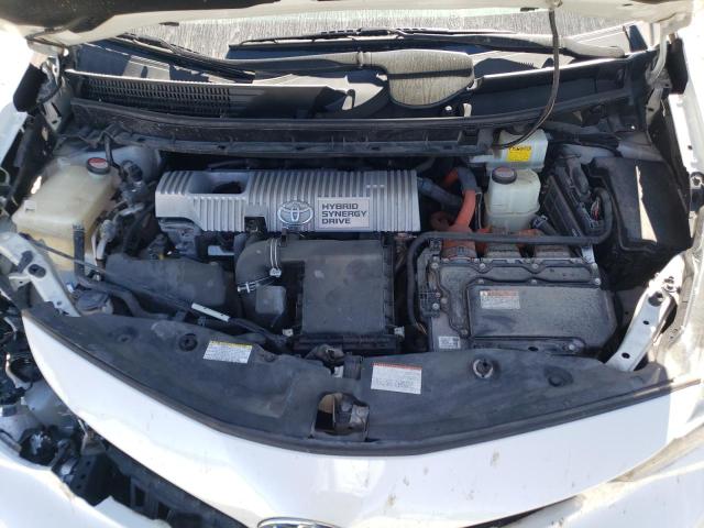 Photo 7 from auction – 2016 TOYOTA PRIUS V with VIN JTDZN3EU4GJ043783