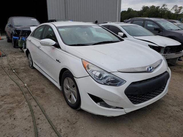 HYUNDAI SONATA HYB 2015 with VIN KMHEC4A4XFA138617 - Photo from auction
