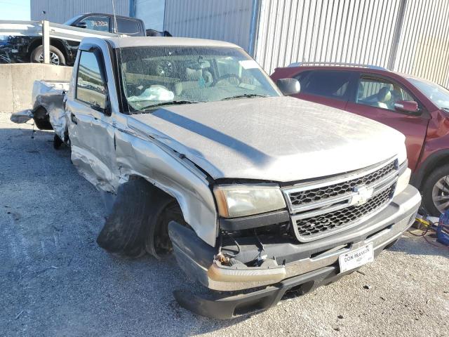 CHEVROLET SILVERADO 2007 with VIN 1GCEC14X27Z127557 - Photo from auction