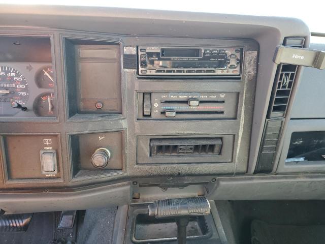 Photo 9 from auction – 1993 JEEP CHEROKEE S with VIN 1J4FT68S7PL521195