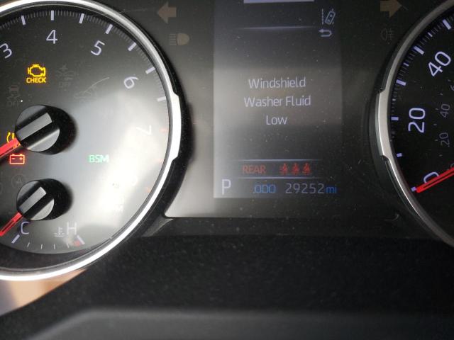 Photo 8 from auction – 2021 TOYOTA RAV4 XLE with VIN JTMW1RFVXMD073082
