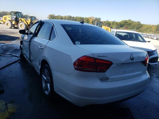 Photo 3 from auction – 2014 VOLKSWAGEN PASSAT S with VIN 1VWAT7A34EC030697