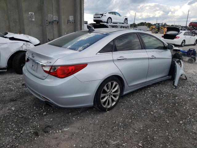 Photo 4 from auction – 2012 HYUNDAI SONATA SE with VIN 5NPEC4AB3CH396095