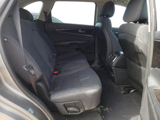 Photo 6 from auction – 2016 KIA SORENTO LX with VIN 5XYPGDA55GG044558