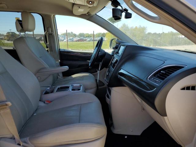 Photo 5 from auction – 2014 CHRYSLER TOWN & COU with VIN 2C4RC1CGXER133729