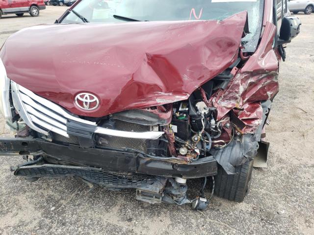 Photo 9 from auction – 2011 TOYOTA SIENNA XLE with VIN 5TDYK3DC4BS016947